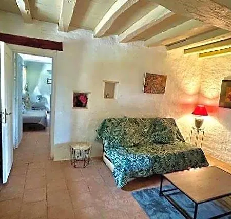 Chateau Du Max Bed & Breakfast